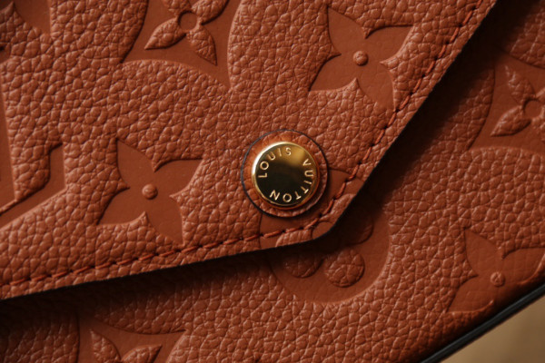 l0*is V*t0n pochette fÉlicie