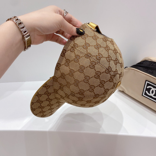 G*u*i hat