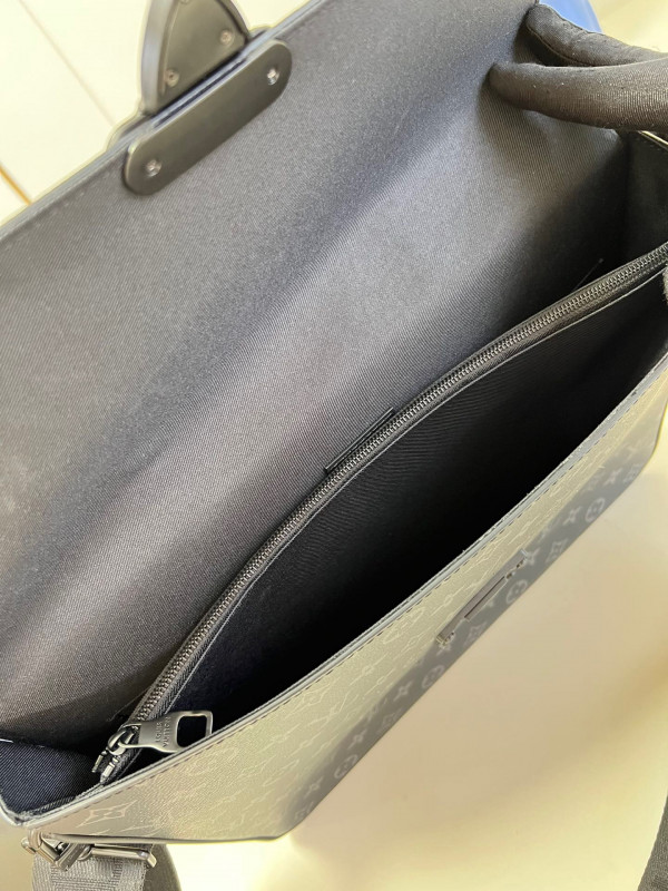 l0*is V*t0n s lock briefcase