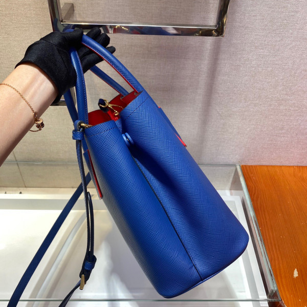 Pra*a double bag