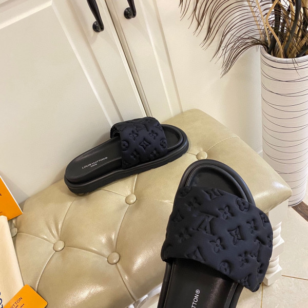 l0*is V*t0n pool pillow comfort mule