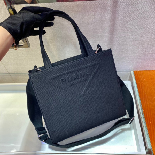 Pra*a tote bag
