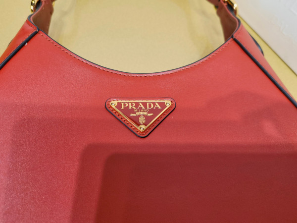 Pra*a leather shoulder bag