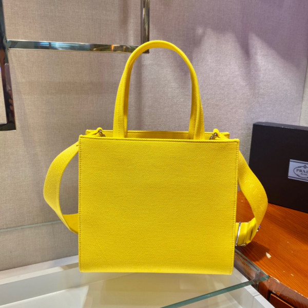 Pra*a tote bag