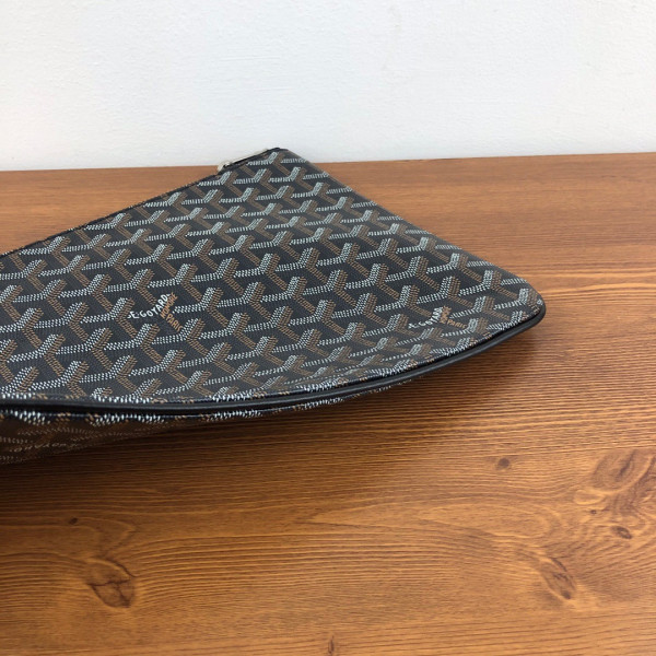 Go*ard senat pouch