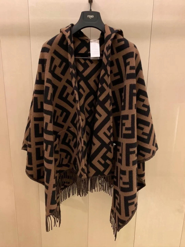 F**di poncho