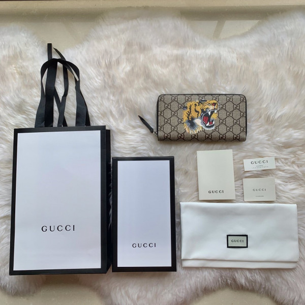 G*u*i bee print gg zip around wallet