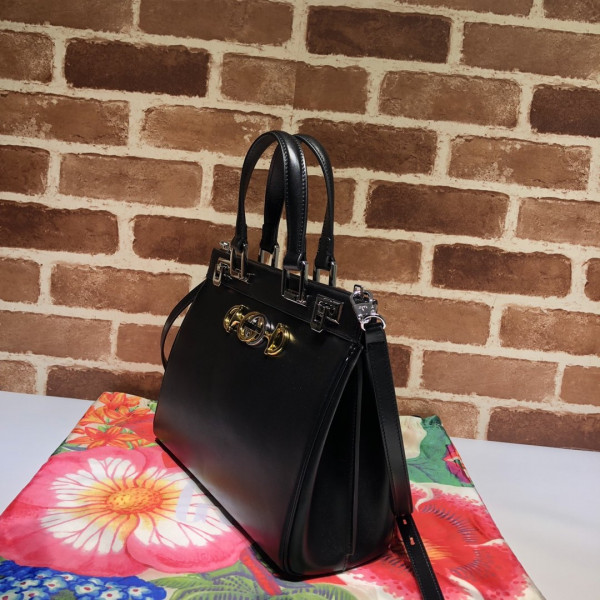 G*u*i zumi small top handle bag