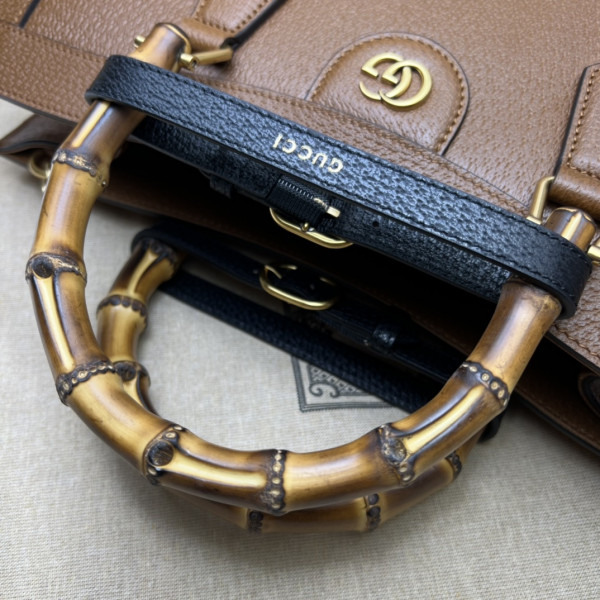G*u*i diana medium tote bag