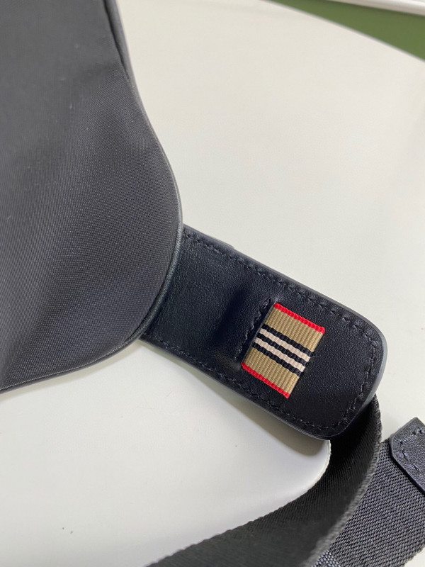 B**rry bum bag
