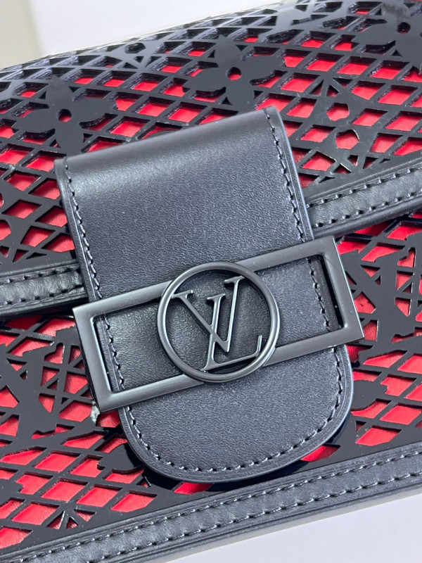 l0*is V*t0n dauphine mini