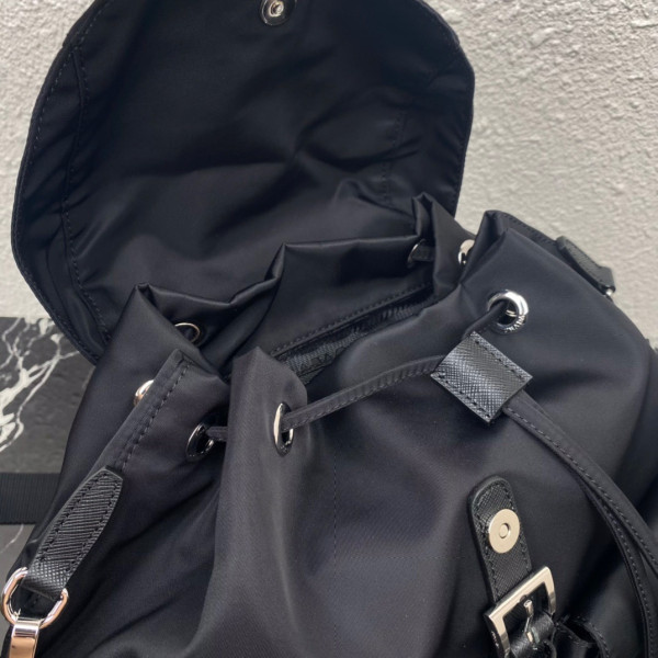 Pra*a re-nylon medium backpack-32-15-30cm