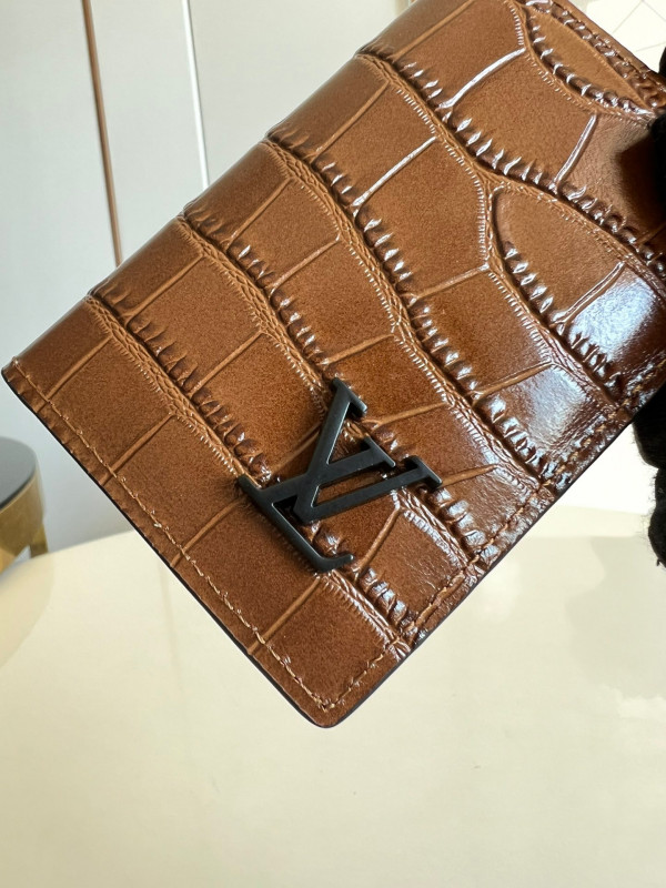 l0*is V*t0n pocket organizer
