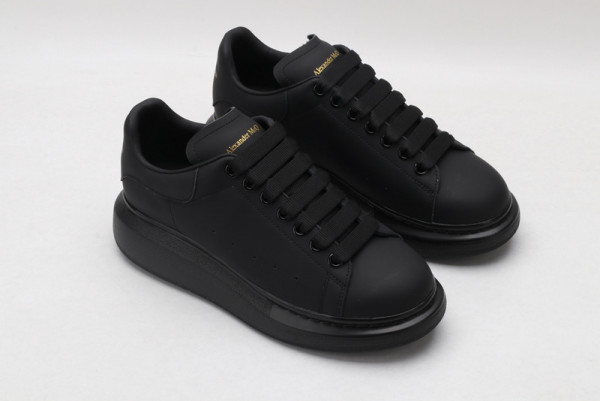 ale*d*r M*Q*en oversized sneaker