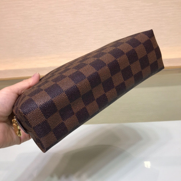 l0*is V*t0n cosmetic pouch gm