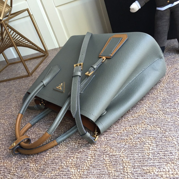 Pra*a double bag
