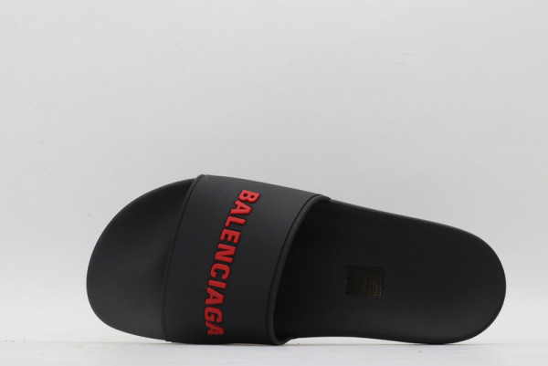 Ba*len*cia*ga pool slide sandal