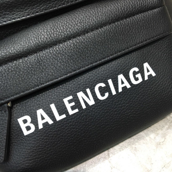 Ba*len*cia*ga everyday beltpack
