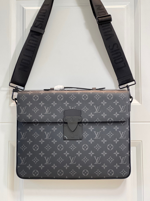 l0*is V*t0n s lock briefcase