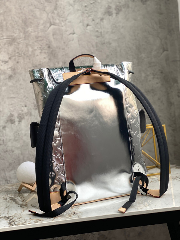 l0*is V*t0n christopher backpack pm