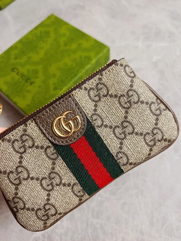 G*u*i gg marmont matelassé key case