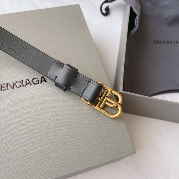 Ba*len*cia*ga belt