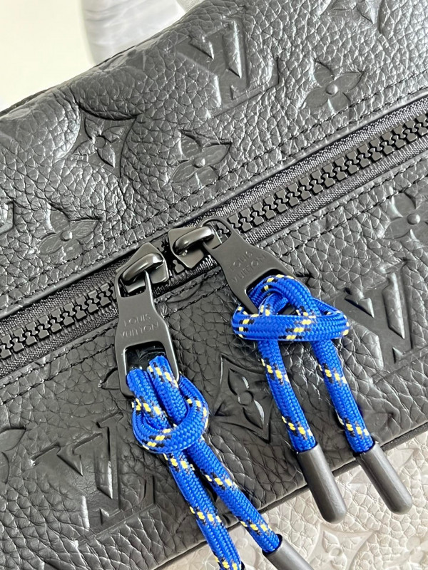 l0*is V*t0n dean backpack
