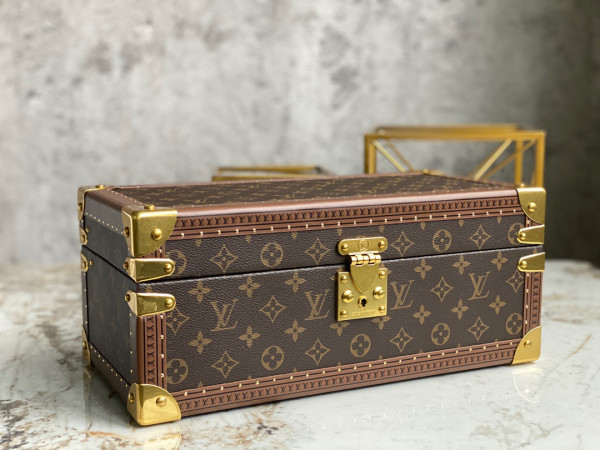 l0*is V*t0n coffret accessoires