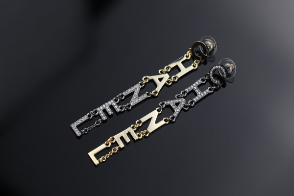 CL EARRINGS