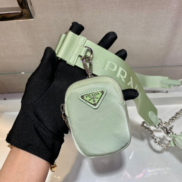 Pra*a re-edition 2005 nylon shoulder bag
