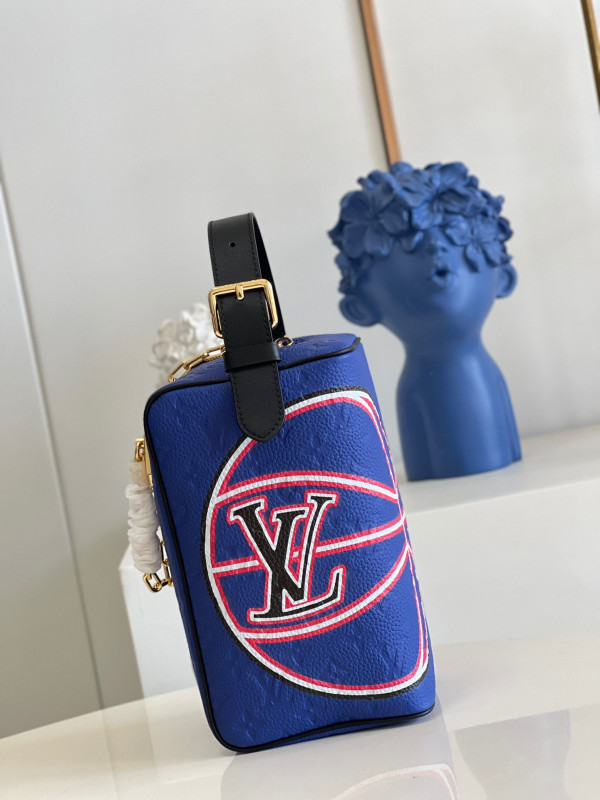 l0*is V*t0n dopp kit