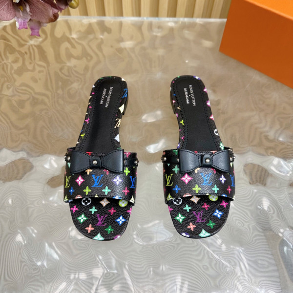 l0*is V*t0n slippers