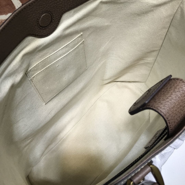 G*u*i tote bags