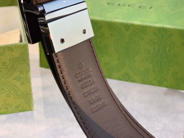 G*u*i reversible belt with square g buckle