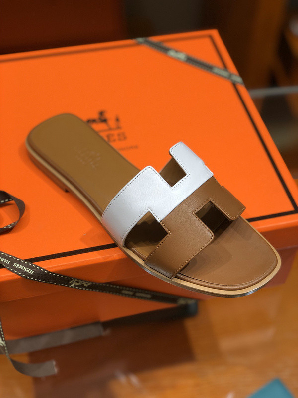 H**mes sandal