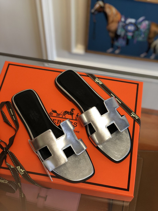 H**mes sandal