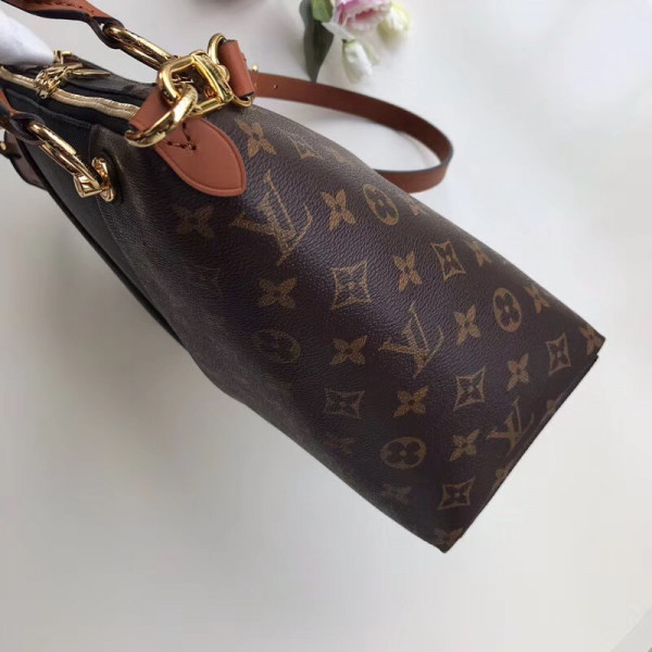 l0*is V*t0n v tote mm