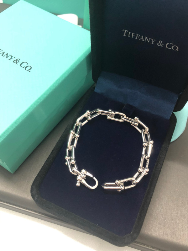 T*f*ny bracelet