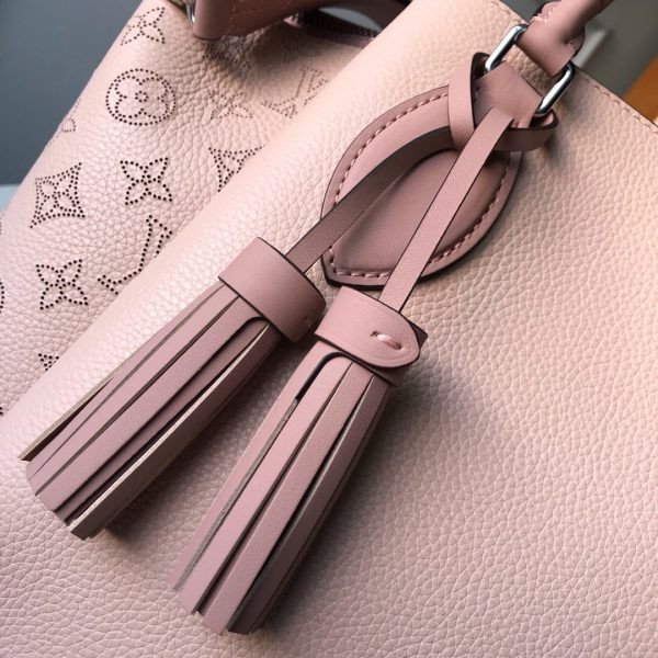 l0*is V*t0n haumea bag