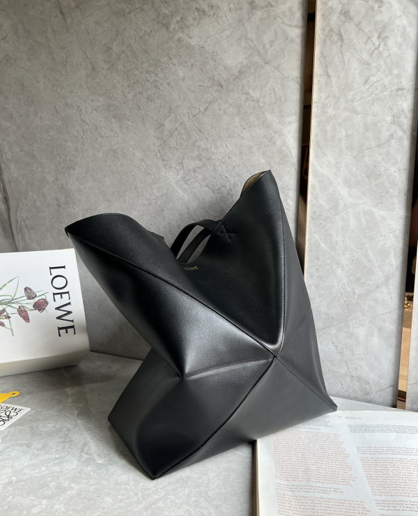 Lowee XL Puzzle Fold Tote in shiny calfskin - 42*41*18cm