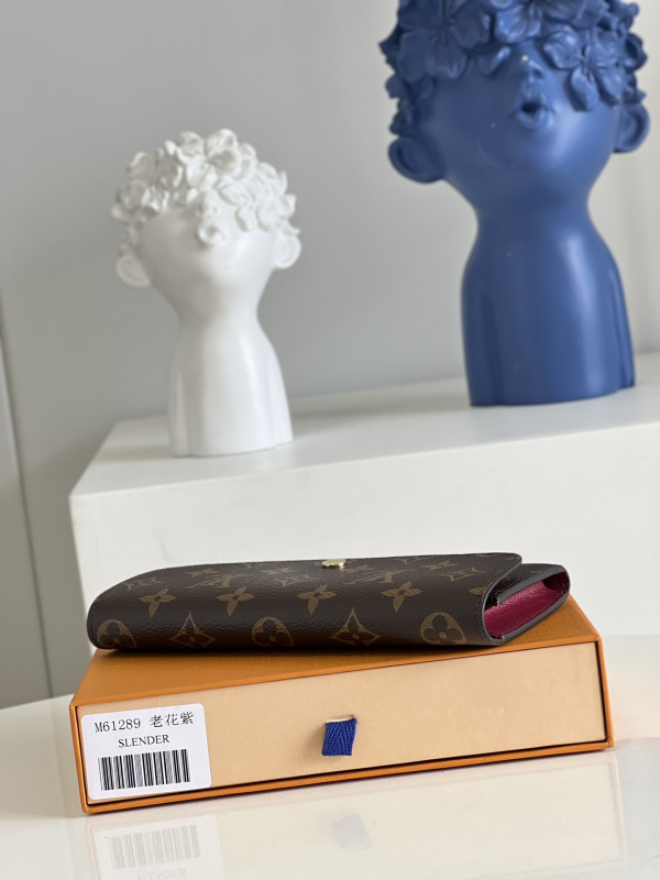 l0*is V*t0n emilie wallet