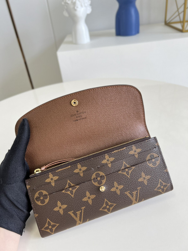 l0*is V*t0n emilie wallet