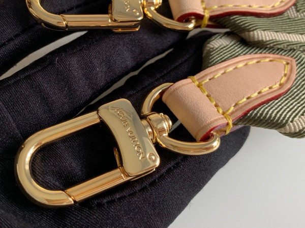 l0*is V*t0n strap