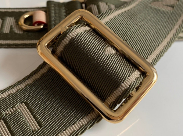 l0*is V*t0n strap