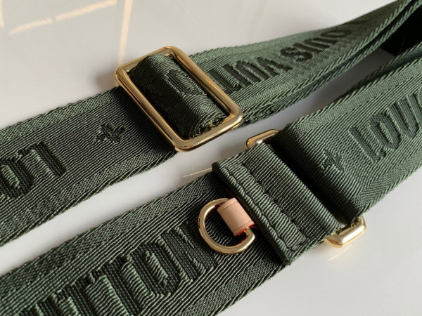 l0*is V*t0n strap