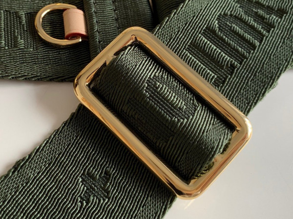 l0*is V*t0n strap