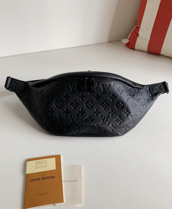 l0*is V*t0n discovery bumbag