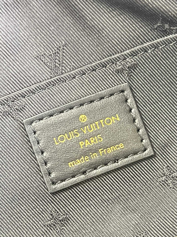 l0*is V*t0n papillon bb