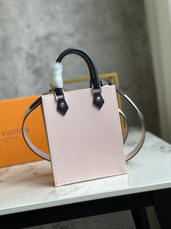l0*is V*t0n petit sac plat