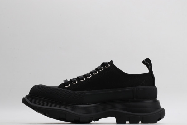 ale*d*r M*Q*en tread slick lace up
